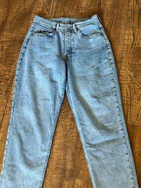 Old Navy Light Blue Sky-Hi Straight Women’s Jeans